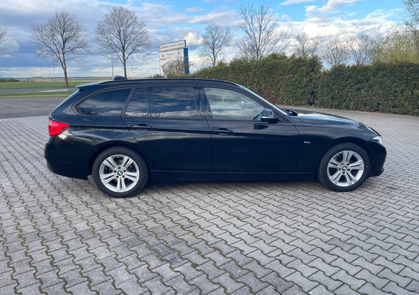 BMW Seria 3 cena 58999 przebieg: 220000, rok produkcji 2017 z Skalbmierz małe 631